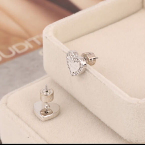 NEW Michael Kors Silver Logo Heart Charm Earrings - Picture 9 of 13